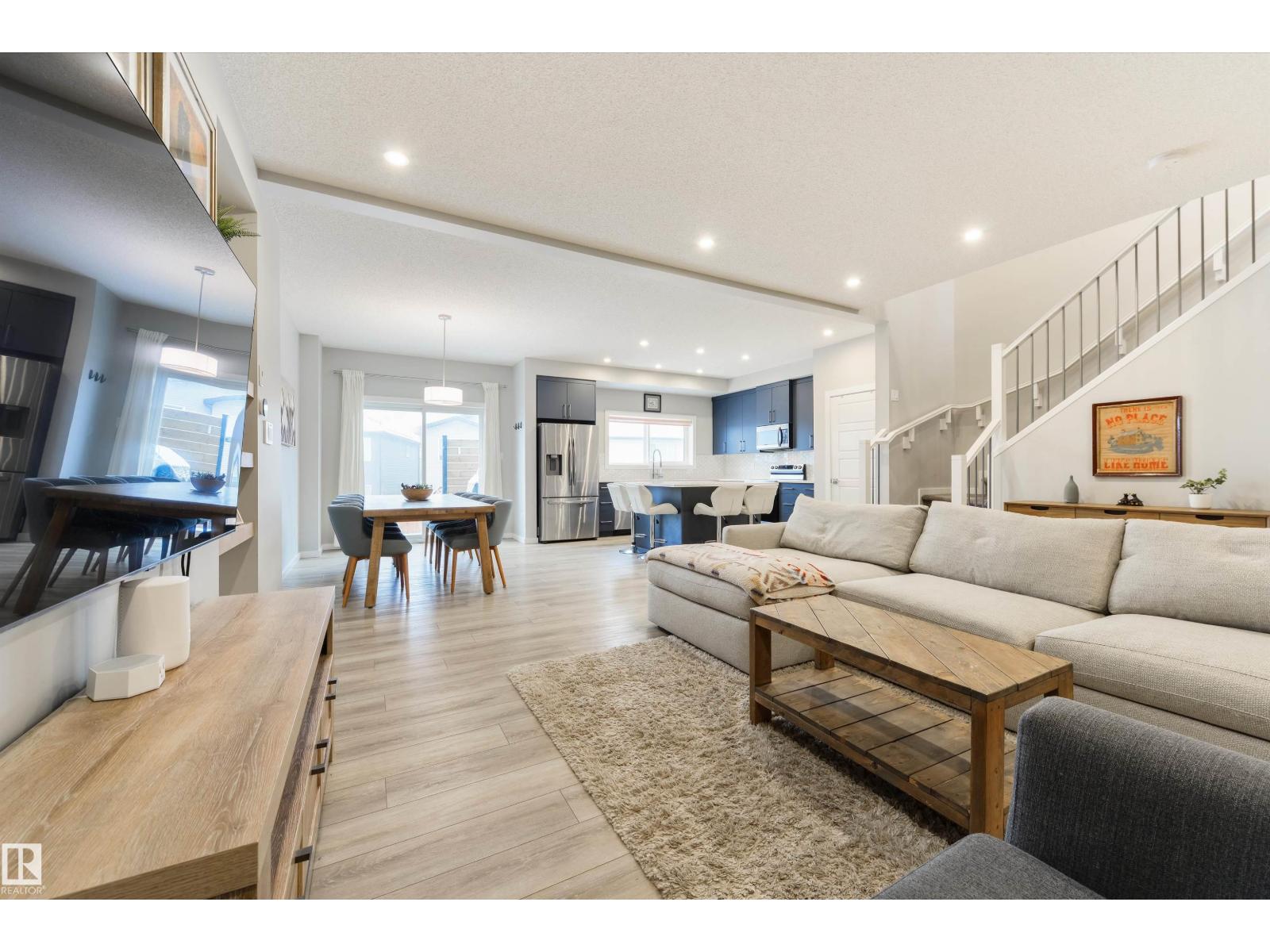 5361 LARK LD NW, Edmonton