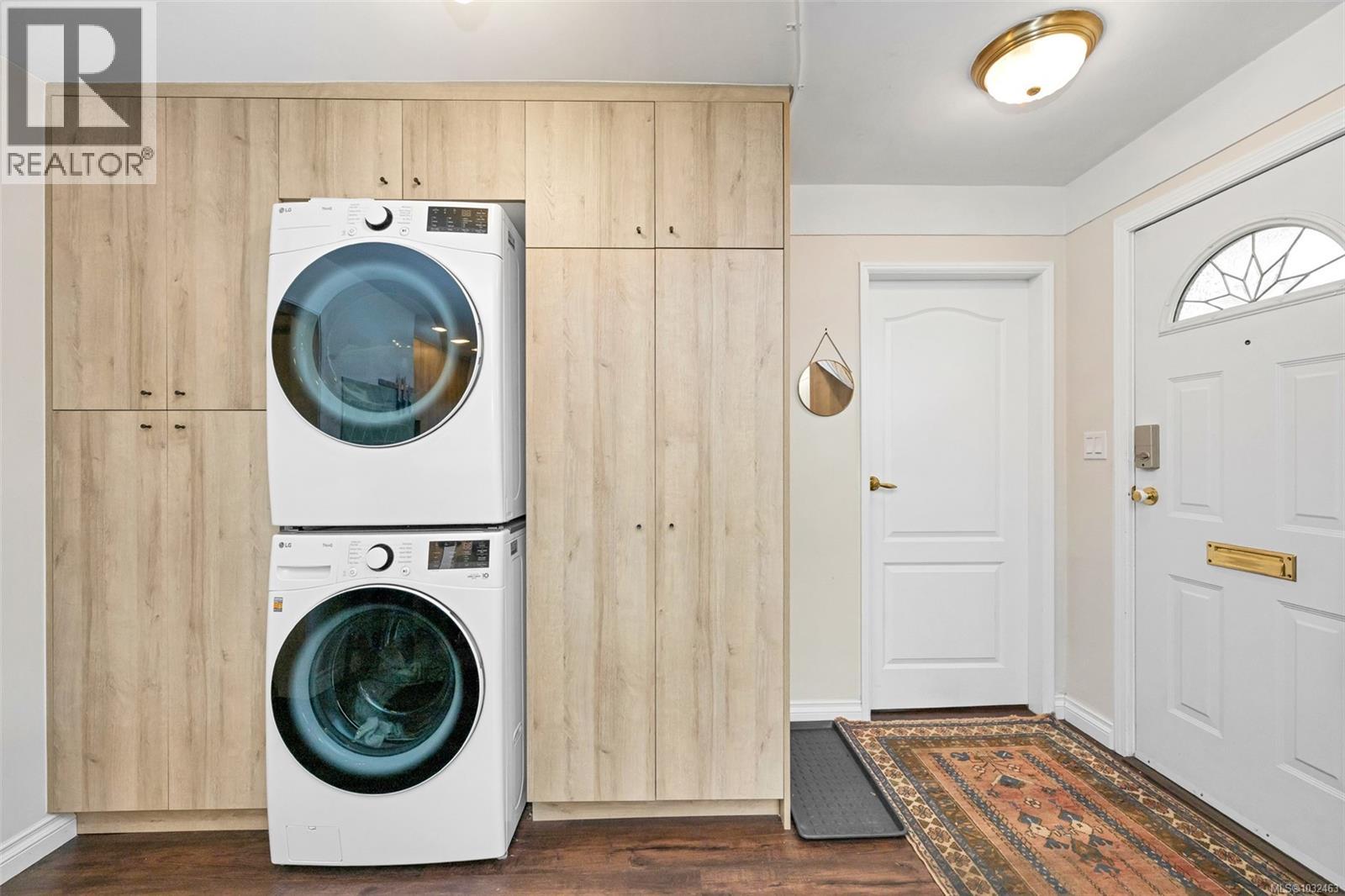  2624 Forbes Street, Victoria