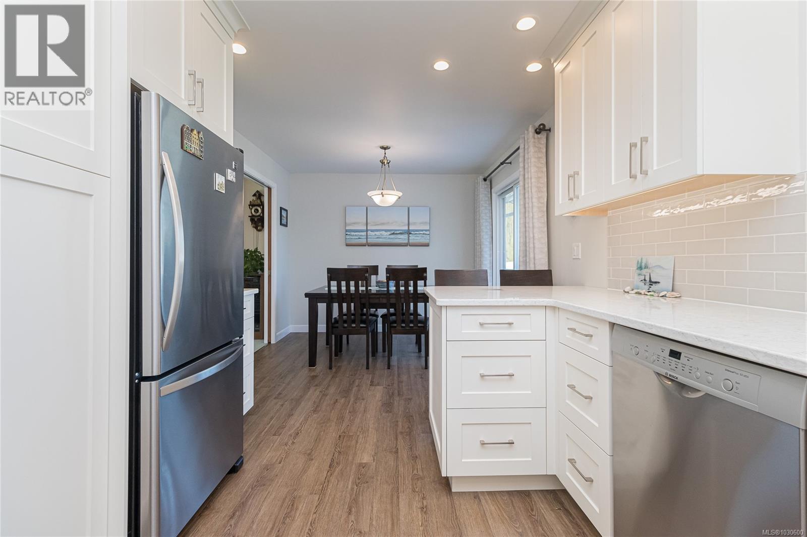  544 Riel Place West, Saanich