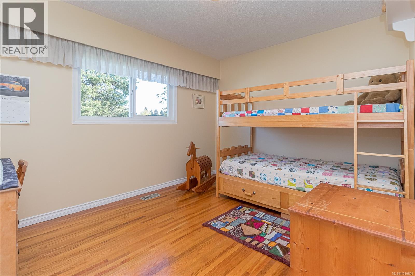  544 Riel Place West, Saanich