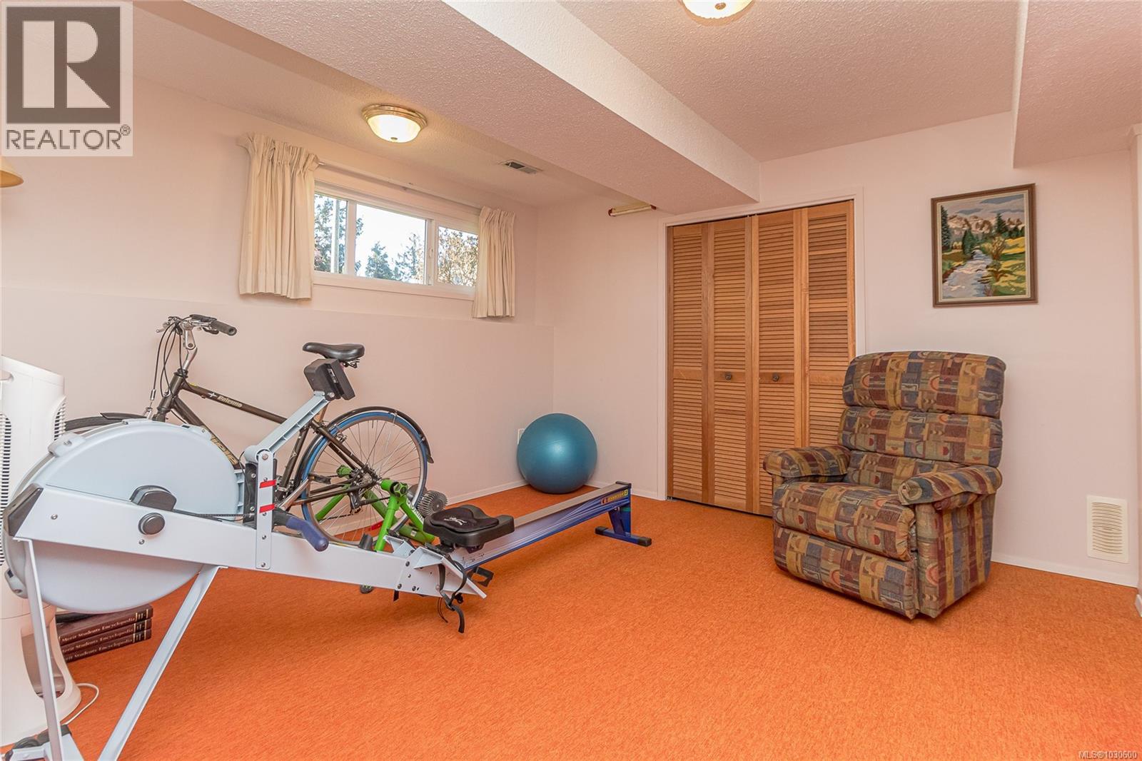  544 Riel Place West, Saanich