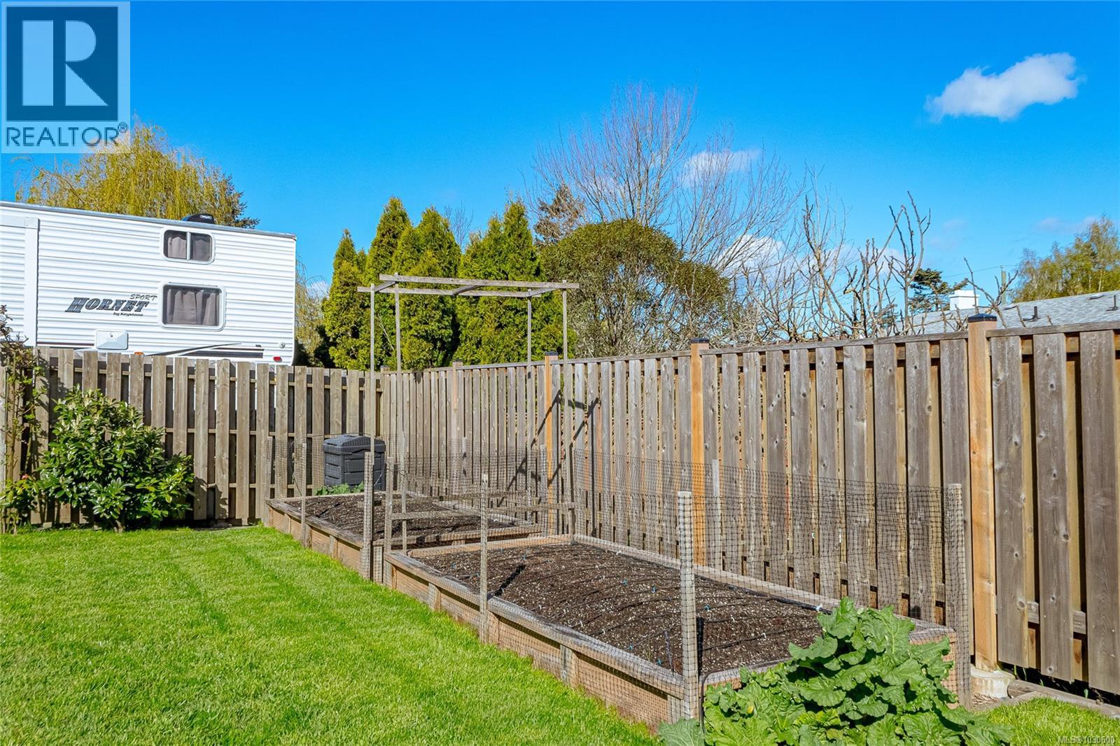  544 Riel Place West, Saanich