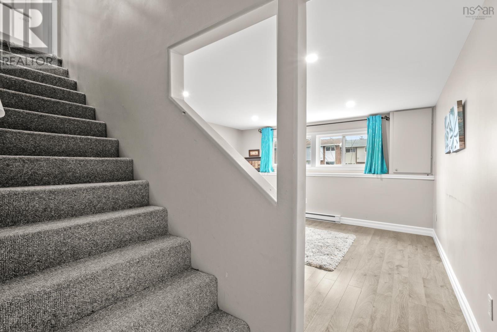 Property 27 of 47 of 76 Merrimac Drive