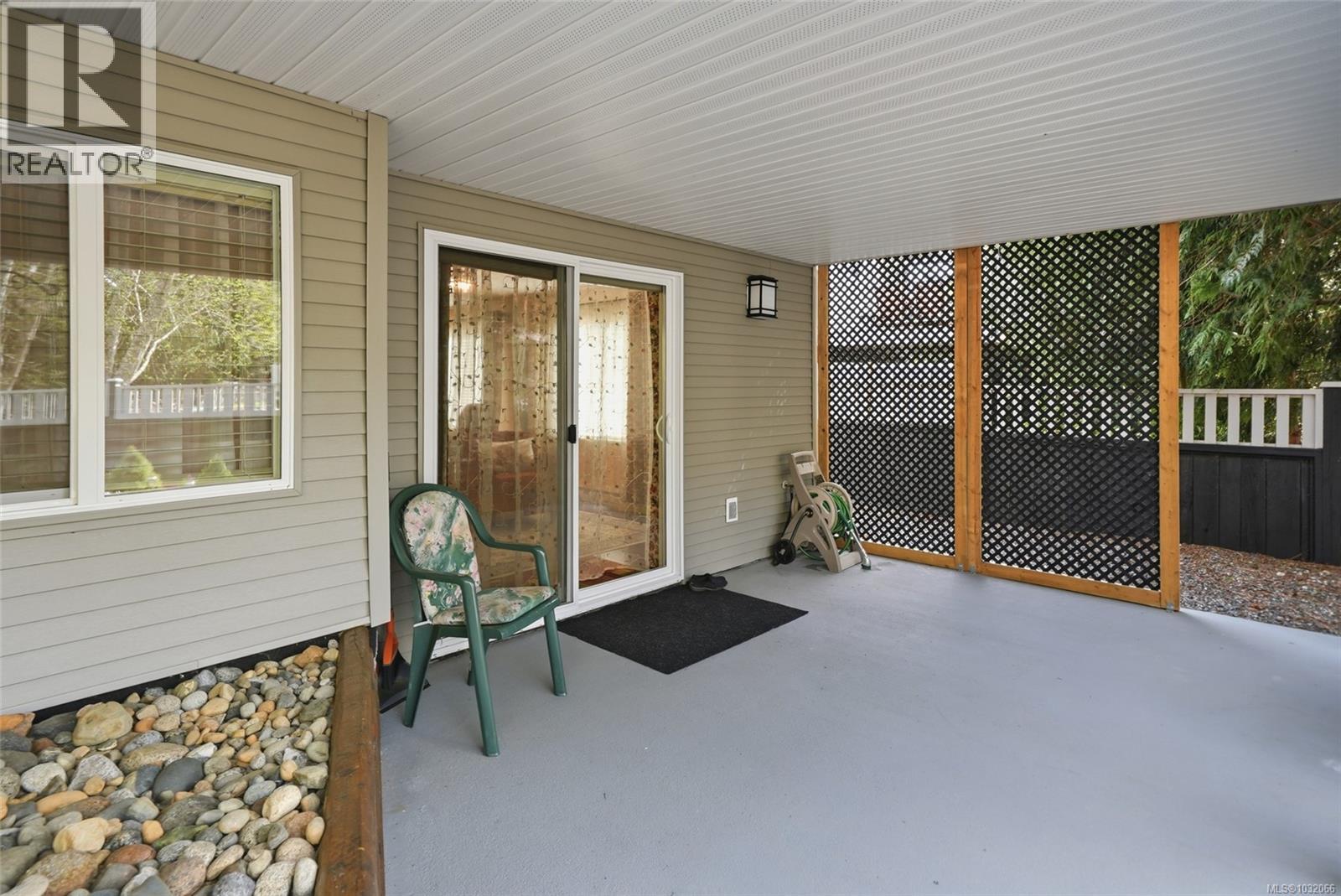 1688 LAILAH'S LOOP - 13