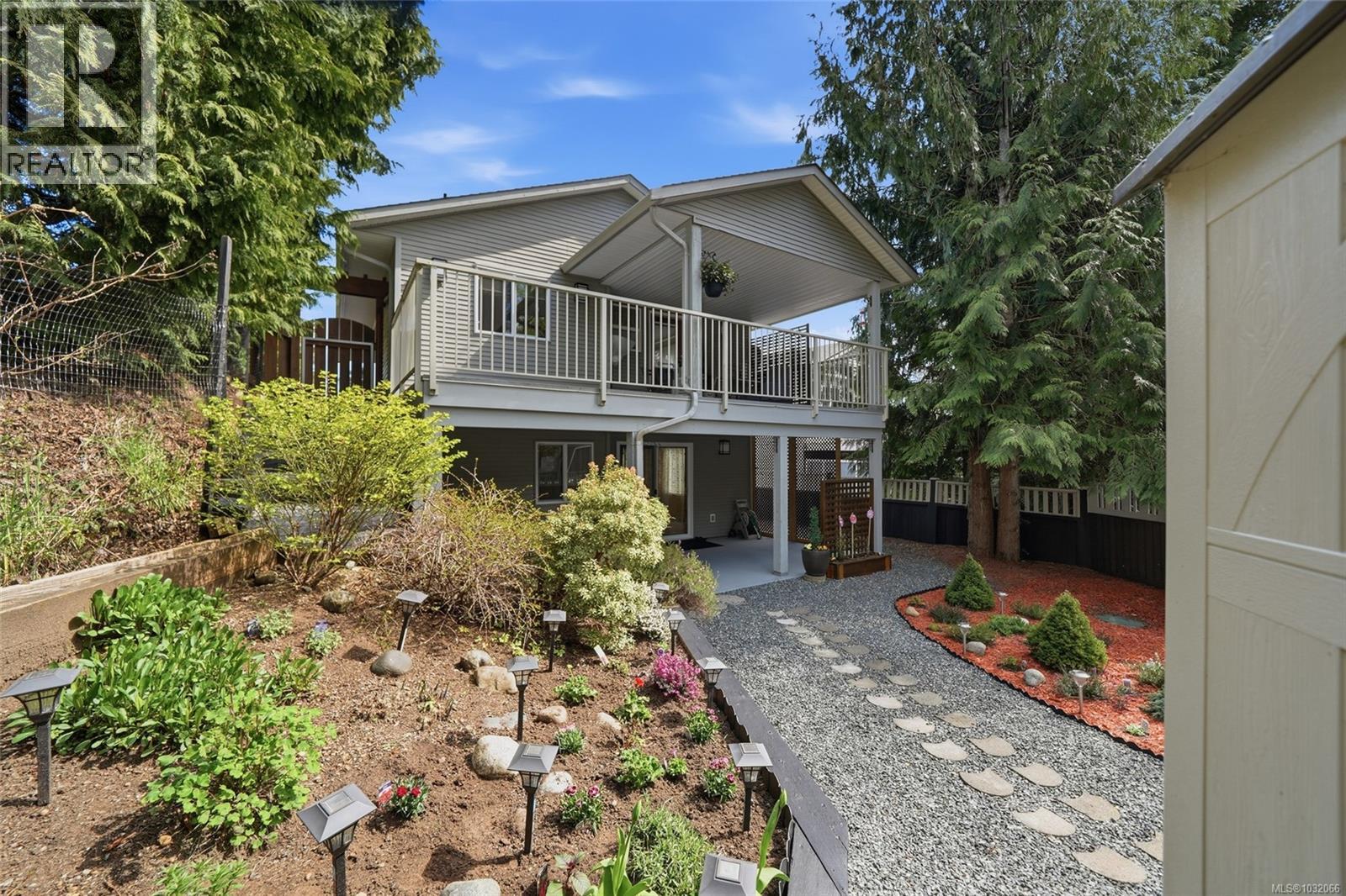 1688 LAILAH'S LOOP - 15