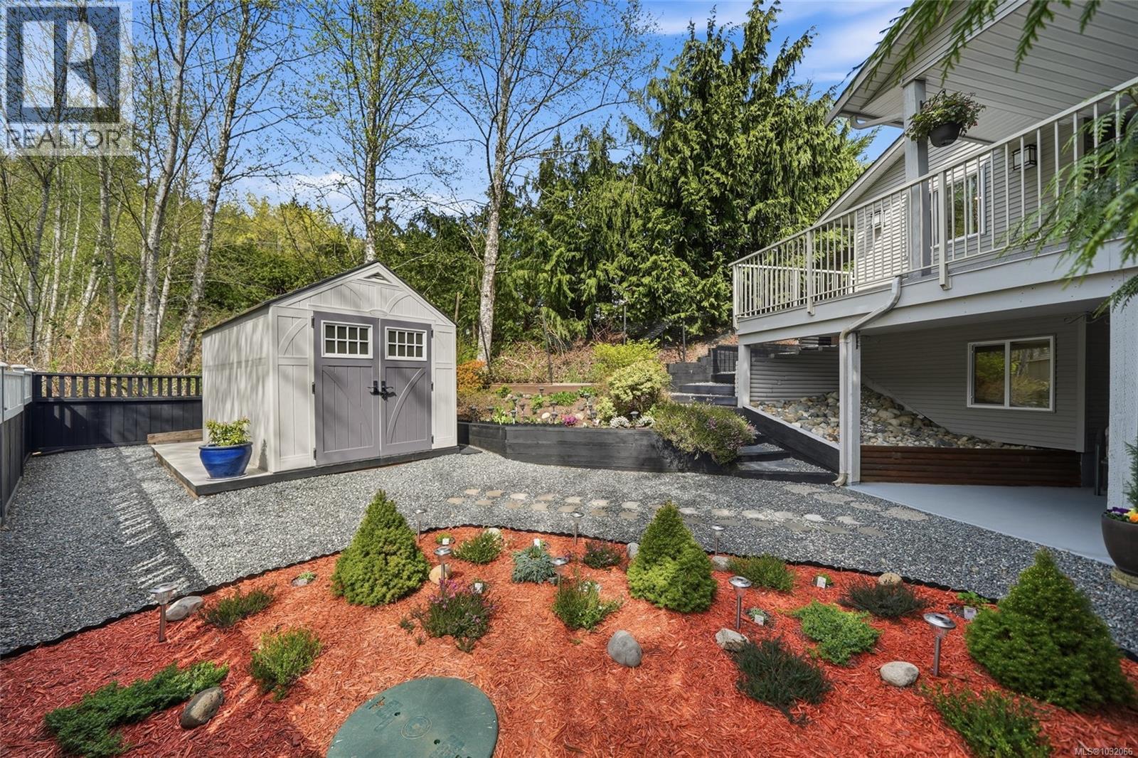 1688 LAILAH'S LOOP - 16