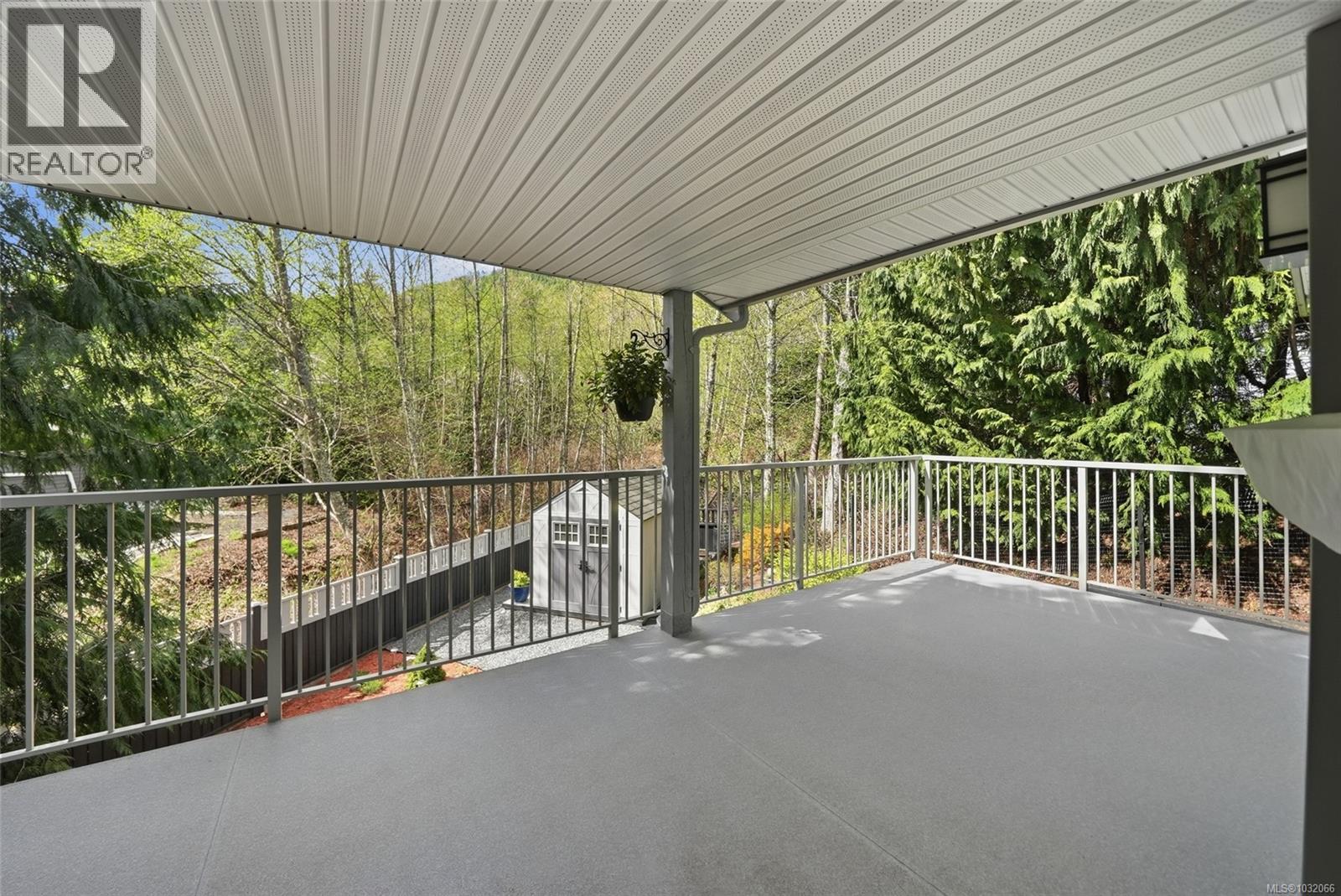 1688 LAILAH'S LOOP - 31