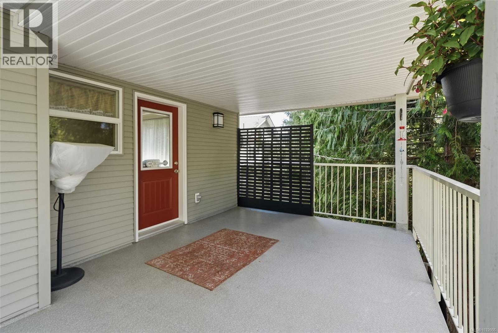 1688 LAILAH'S LOOP - 32