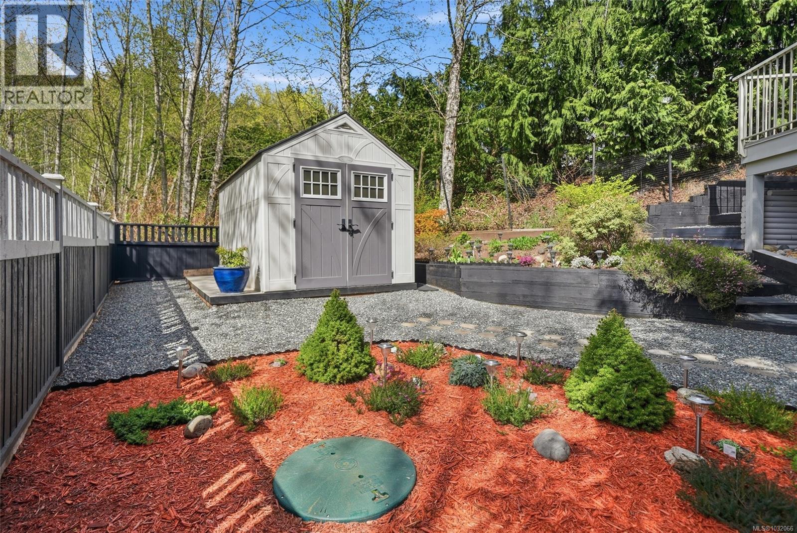 1688 LAILAH'S LOOP - 35