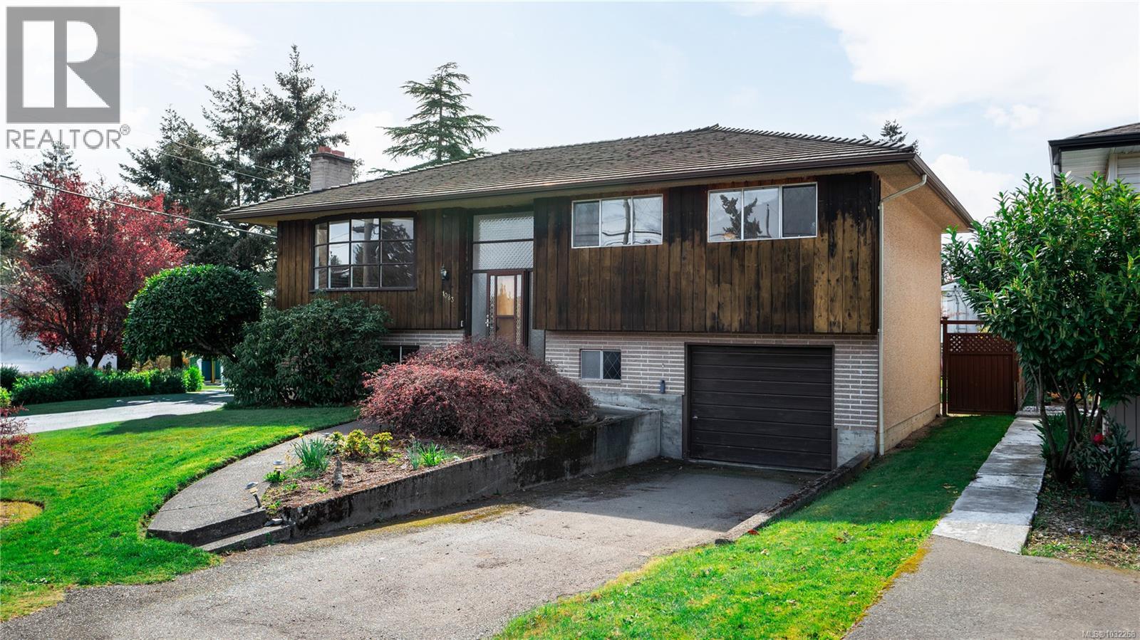  1023 Kenneth Street, Saanich
