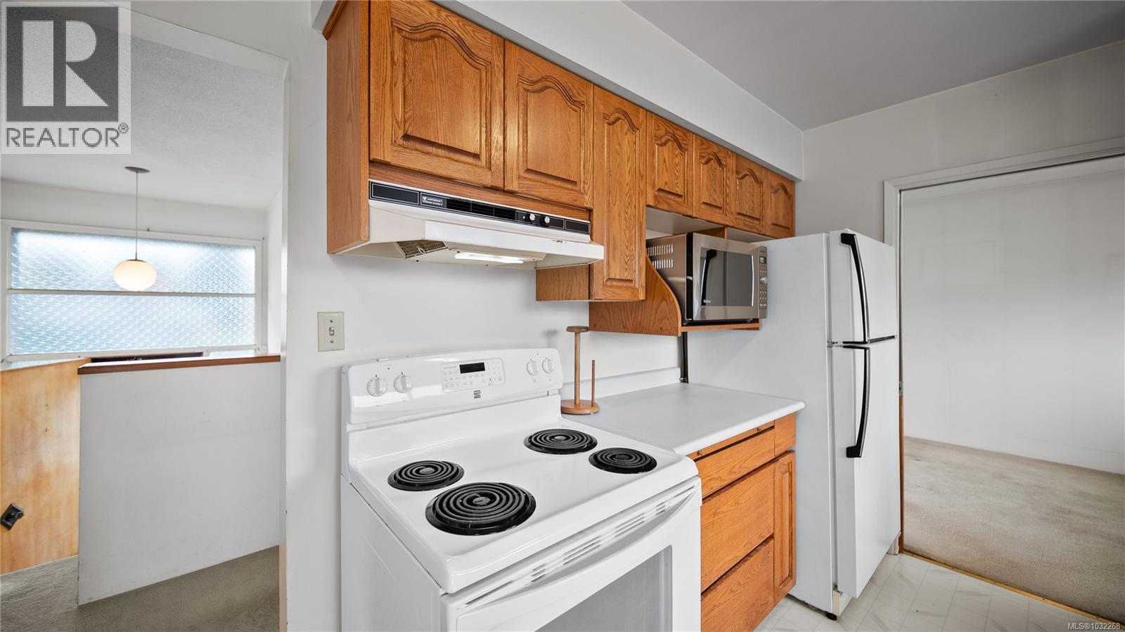  1023 Kenneth Street, Saanich