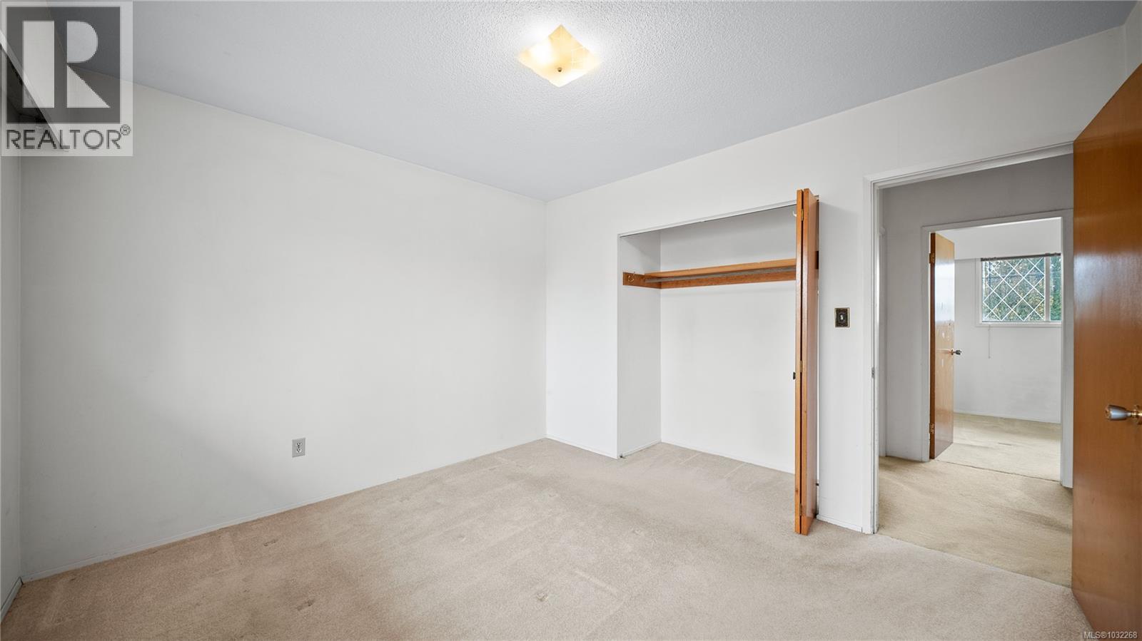  1023 Kenneth Street, Saanich