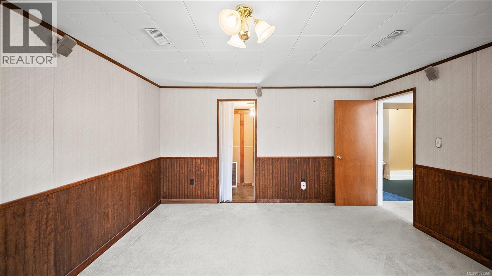  1023 Kenneth Street, Saanich