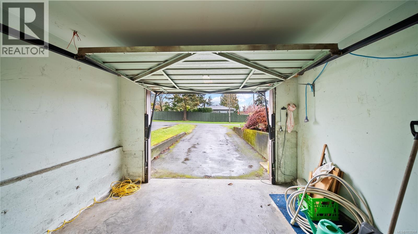  1023 Kenneth Street, Saanich