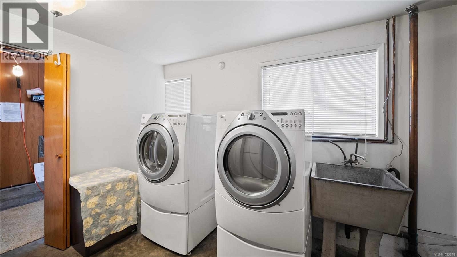  1023 Kenneth Street, Saanich