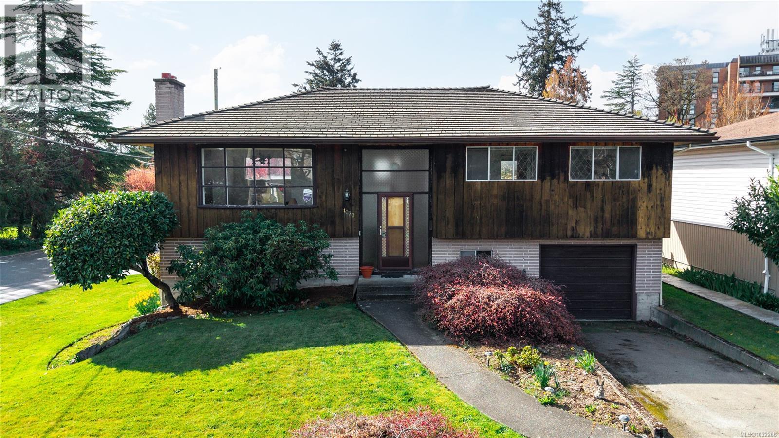  1023 Kenneth Street, Saanich