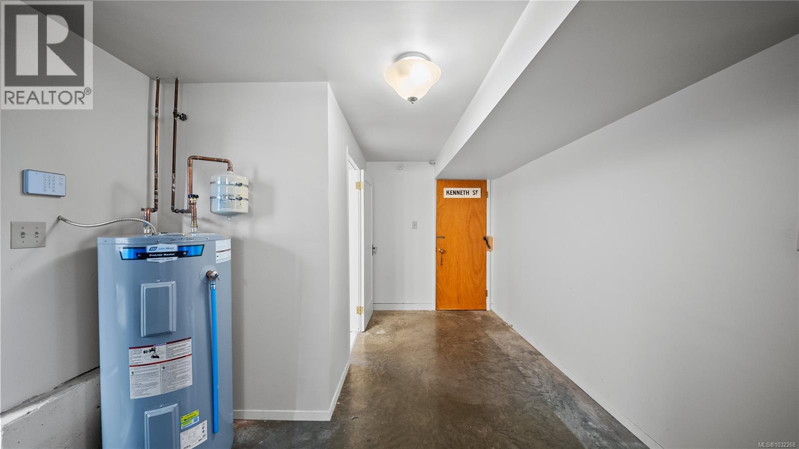  1023 Kenneth Street, Saanich