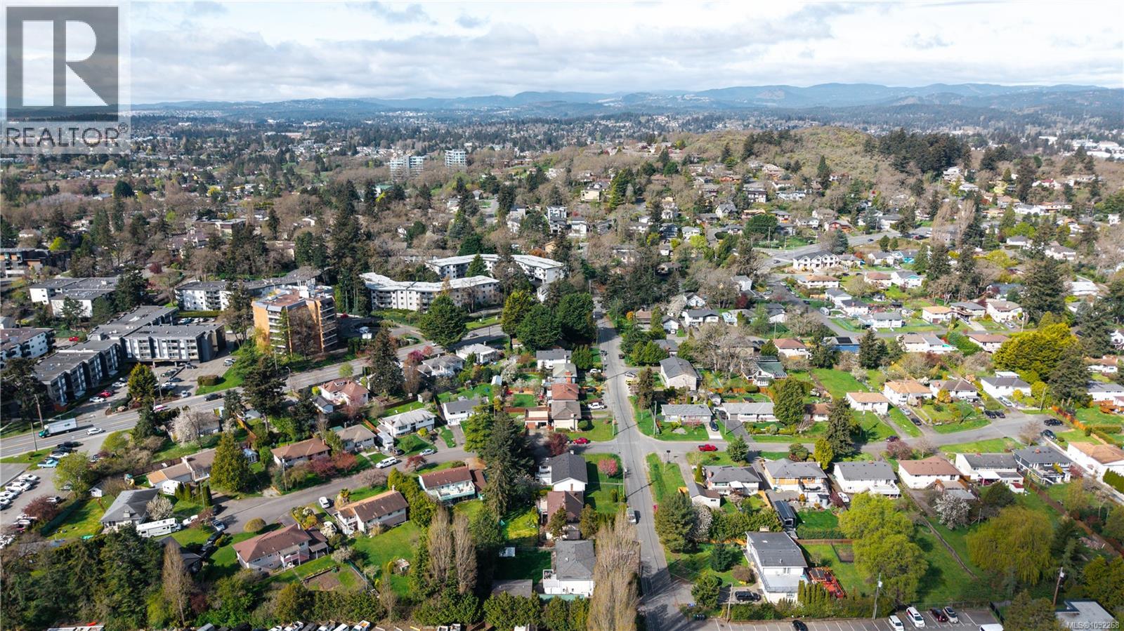  1023 Kenneth Street, Saanich