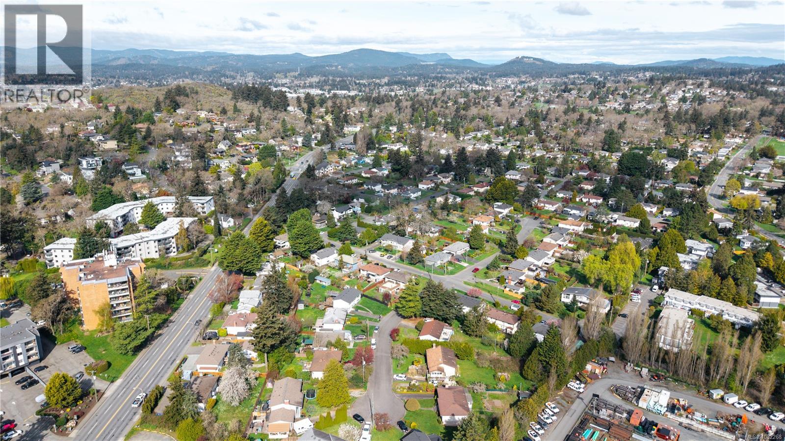  1023 Kenneth Street, Saanich