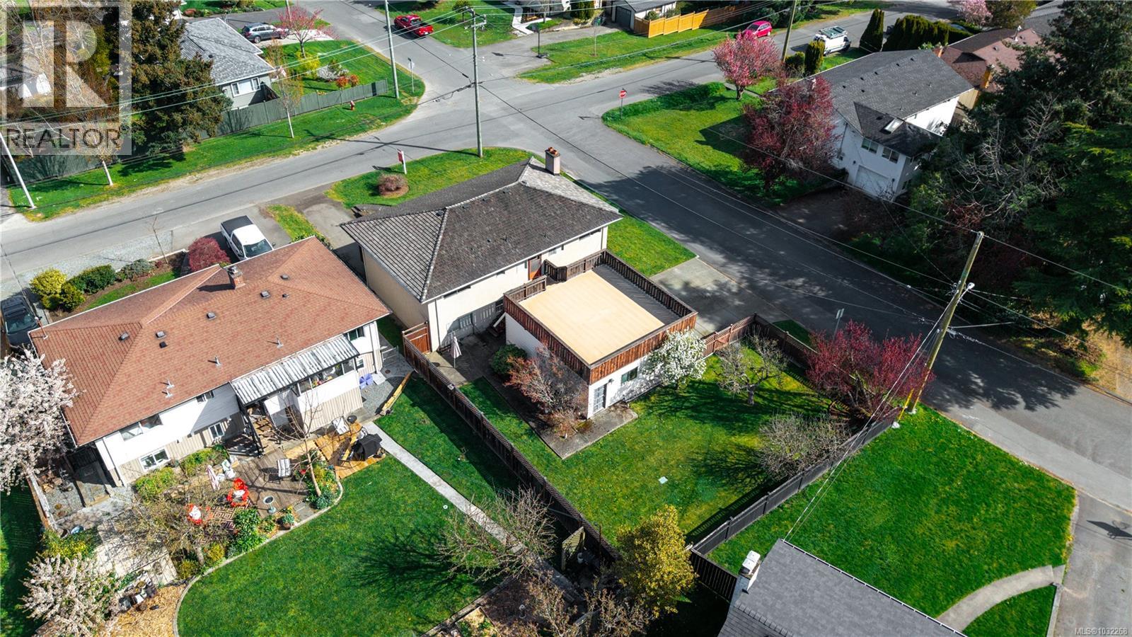  1023 Kenneth Street, Saanich