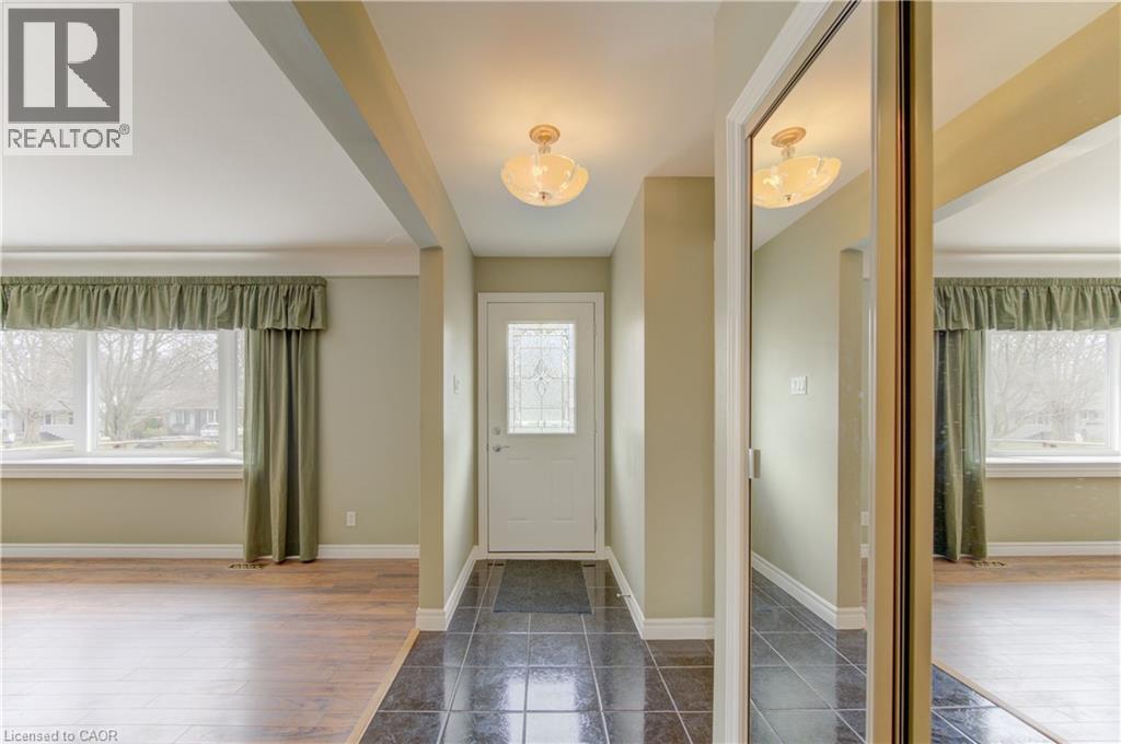 210 LOURDES Street, Waterloo, Ontario, N2L1N7 — Photo 32