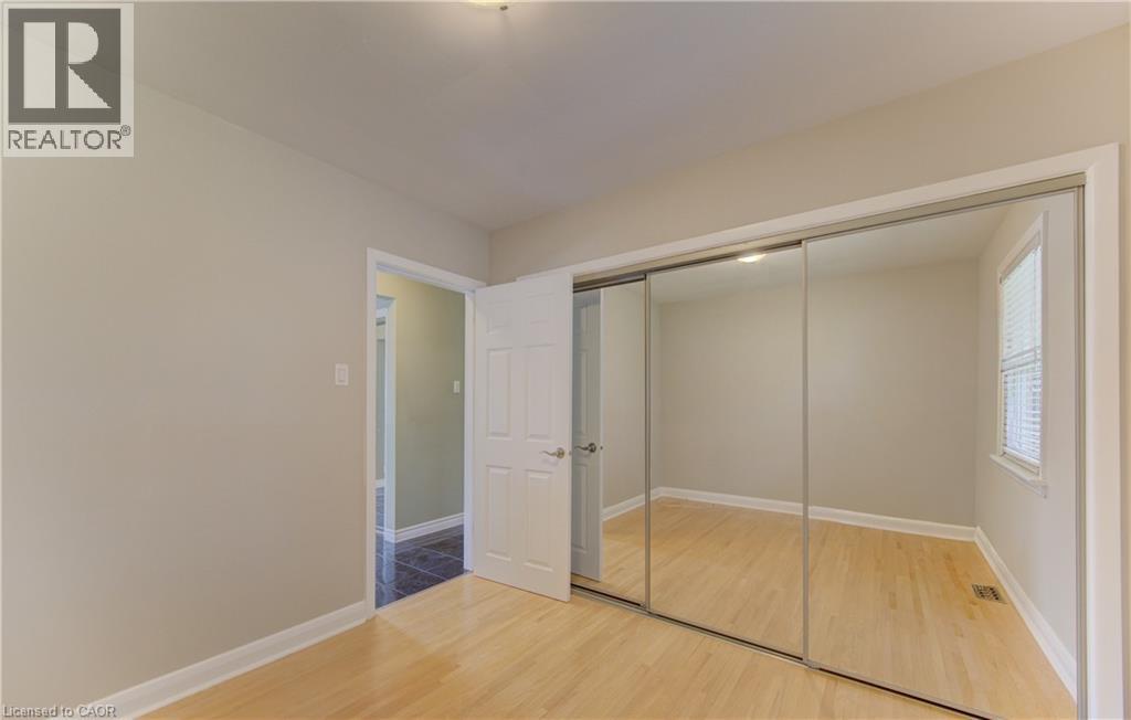 210 LOURDES Street, Waterloo, Ontario, N2L1N7 — Photo 12