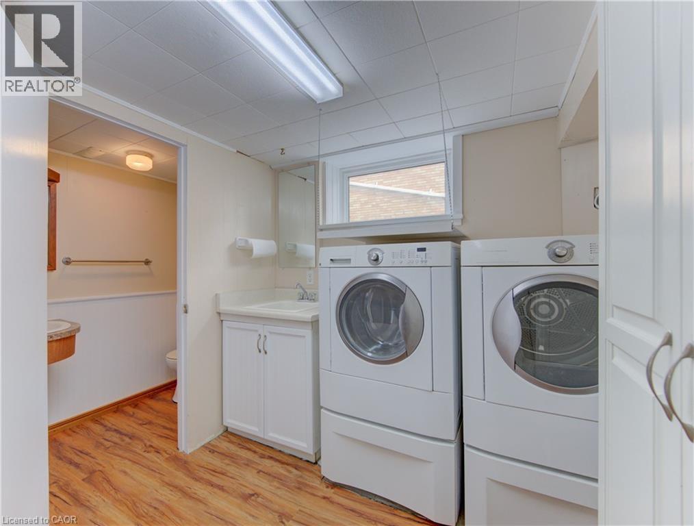 210 LOURDES Street, Waterloo, Ontario, N2L1N7 — Photo 35