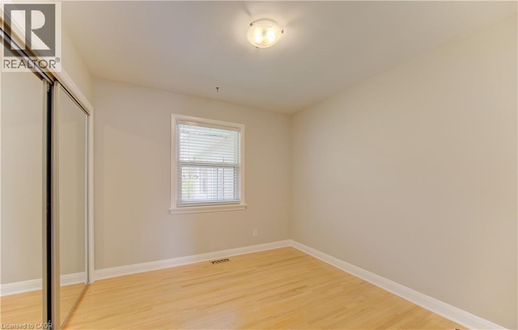 210 LOURDES Street, Waterloo, Ontario, N2L1N7 — Photo 5