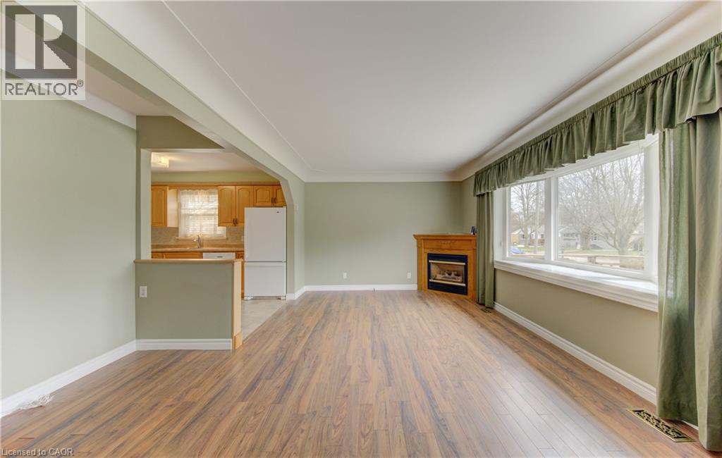 210 LOURDES Street, Waterloo, Ontario, N2L1N7 — Photo 10