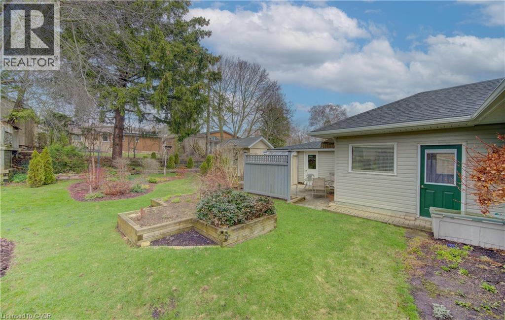 210 LOURDES Street, Waterloo, Ontario, N2L1N7 — Photo 20