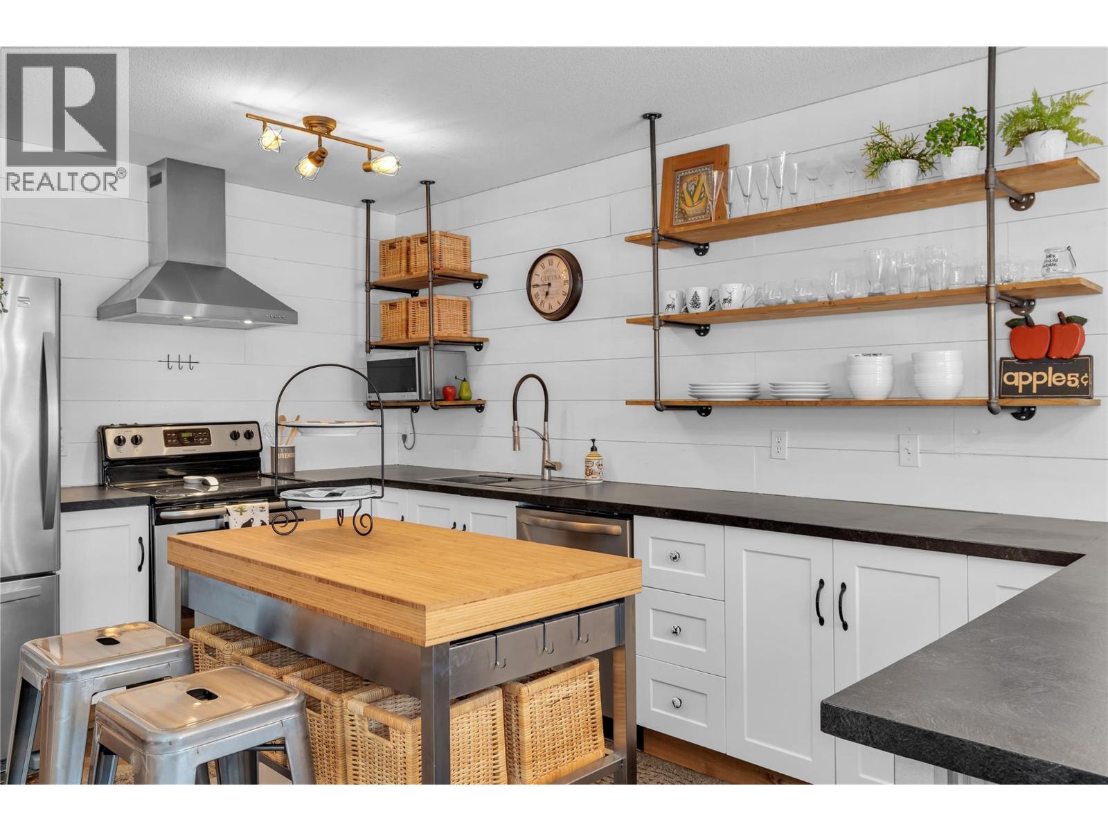 437F 40 Kettle View Road, Big White