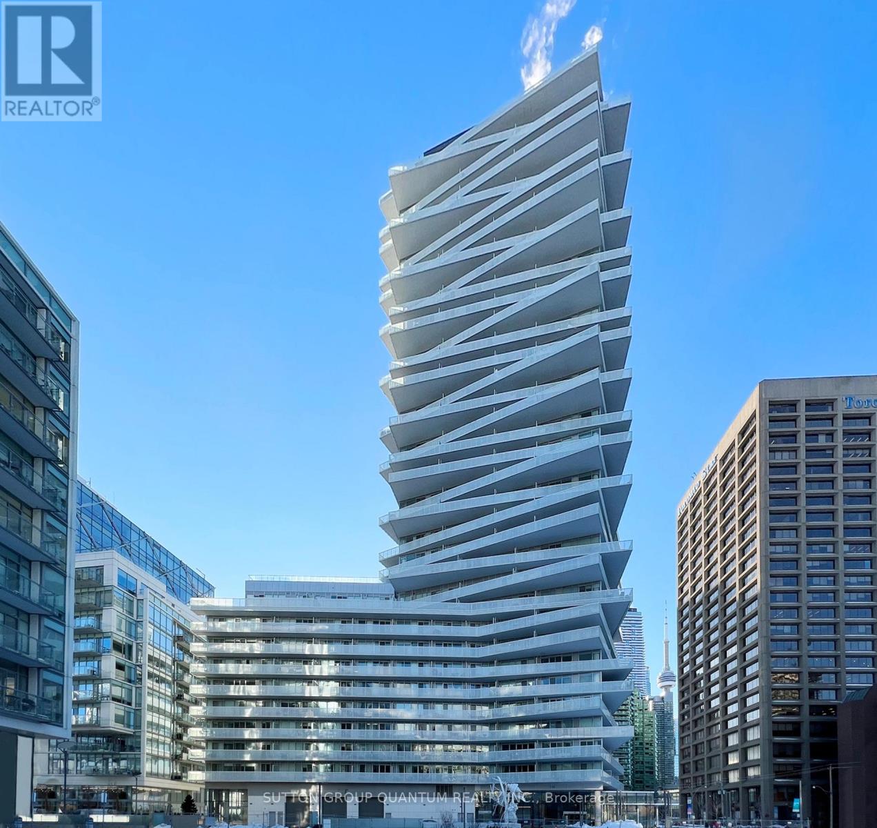 912 - 15 QUEENS QUAY E