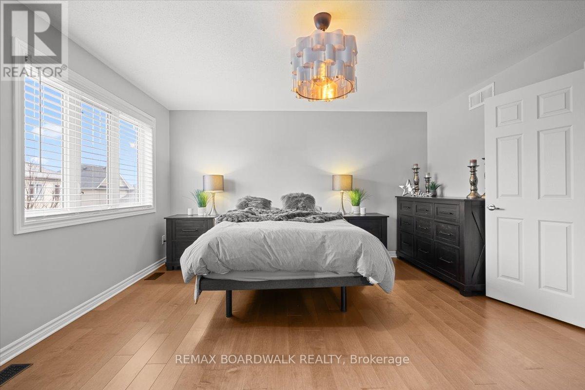 232 BURNABY DRIVE — photo 27