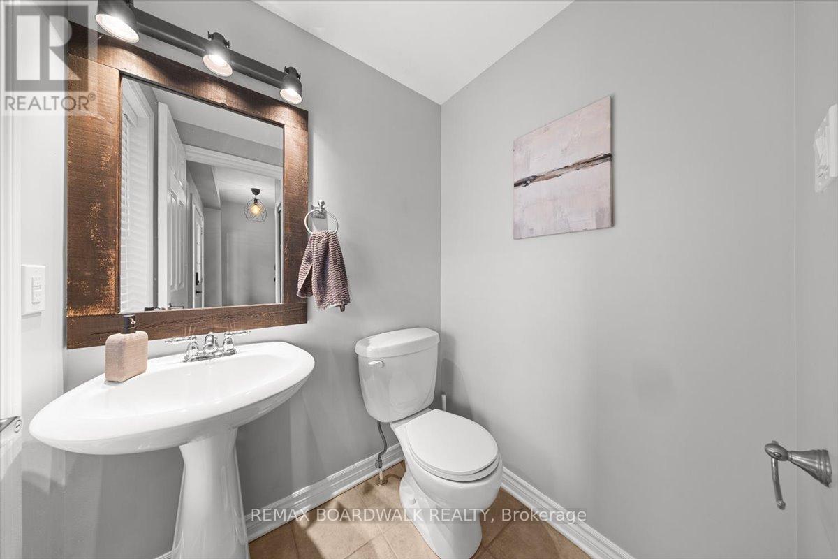 232 BURNABY DRIVE — photo 21
