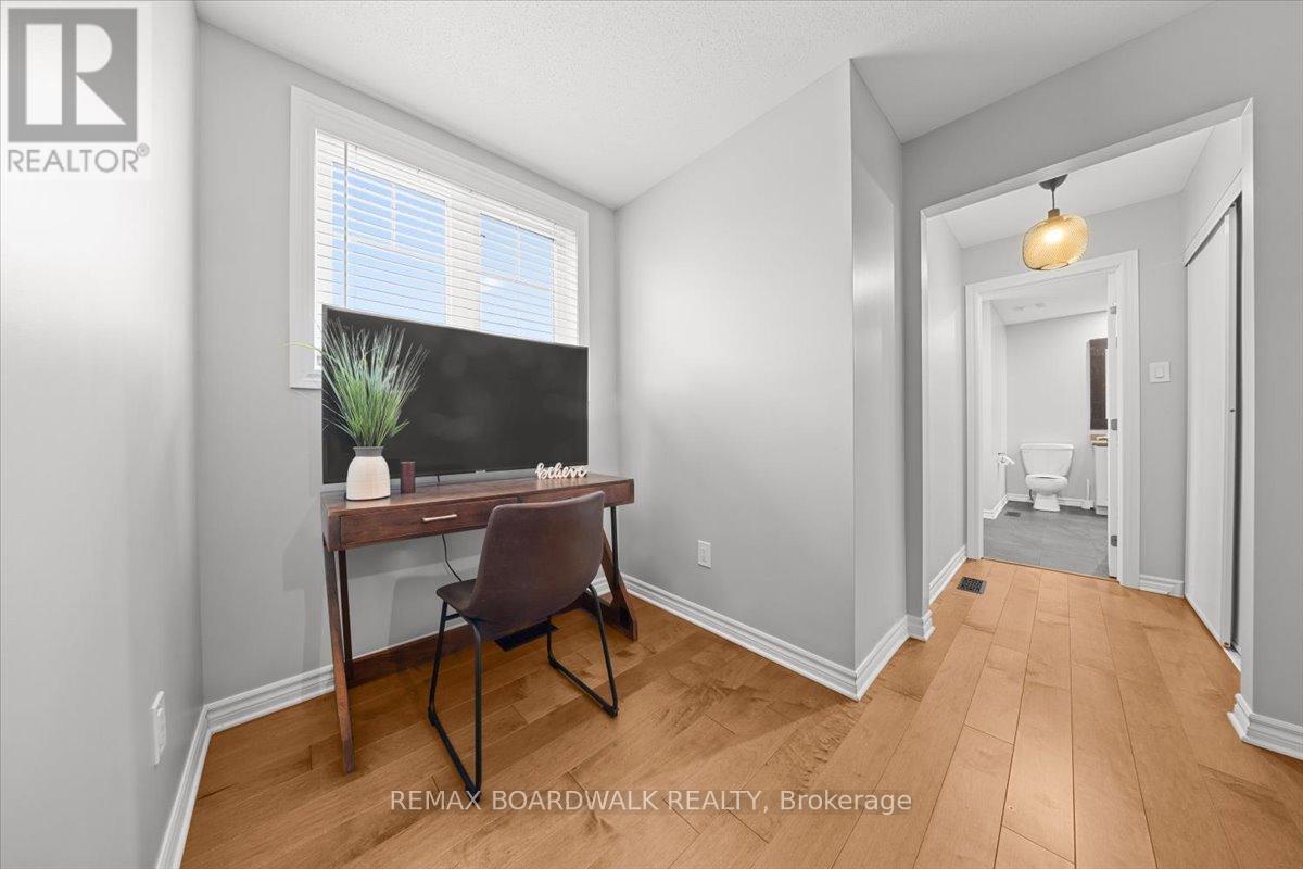 232 BURNABY DRIVE — photo 31