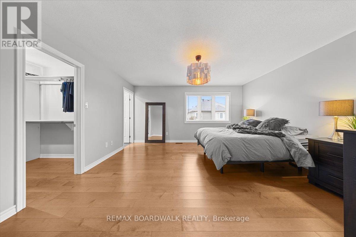 232 BURNABY DRIVE — photo 26