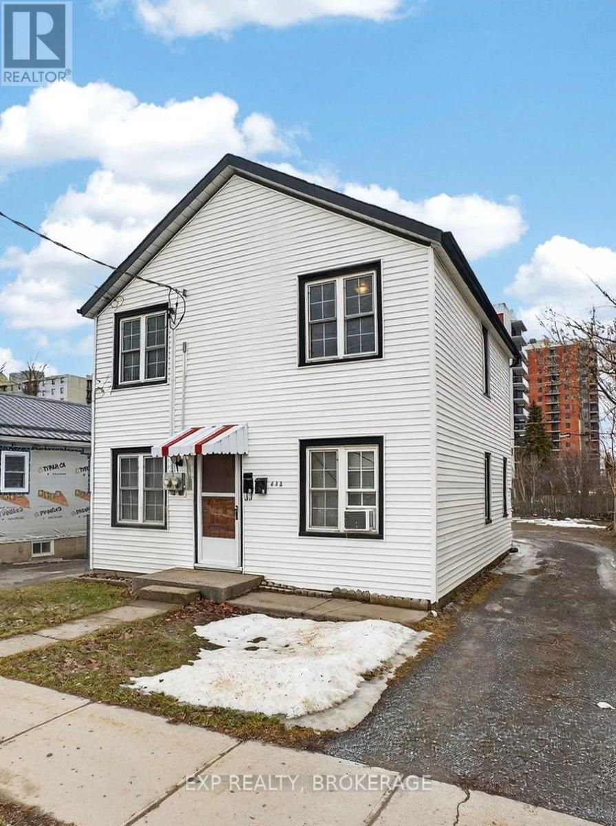632 MACDONNELL STREET
