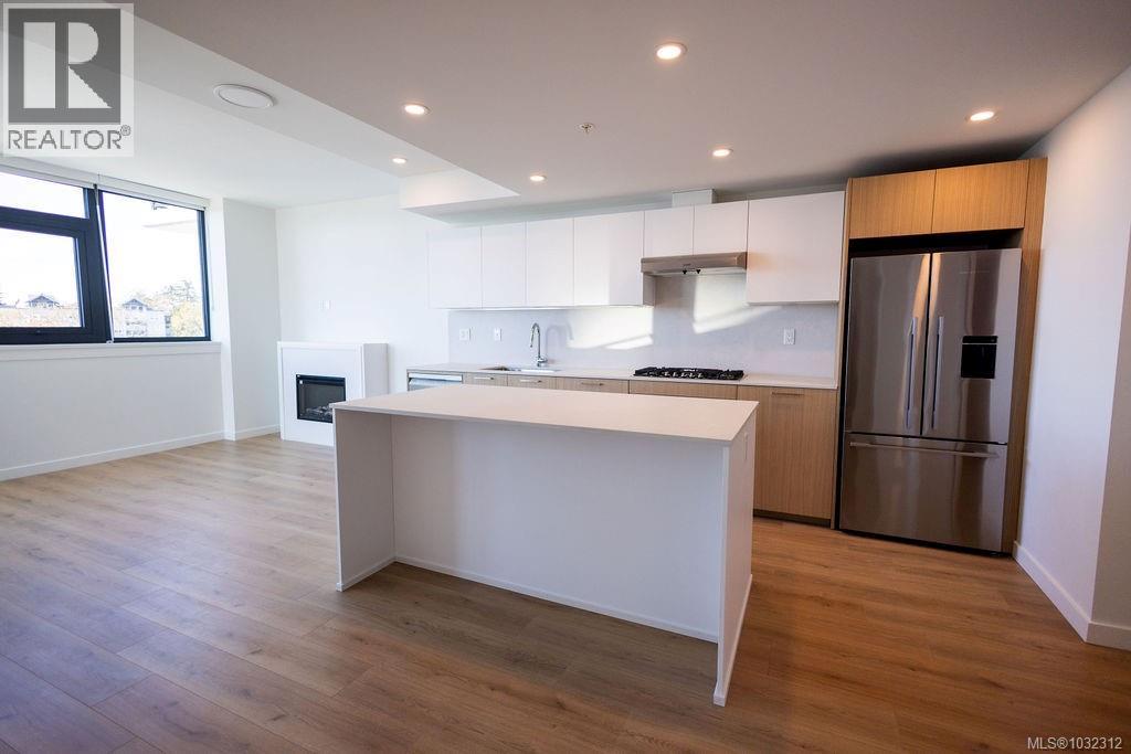 602 899 Esquimalt Road, Esquimalt