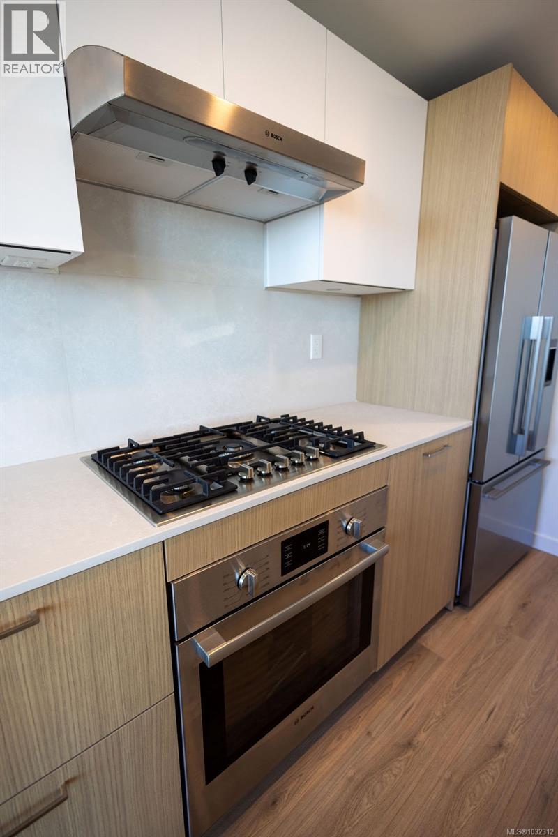 602 899 Esquimalt Road, Esquimalt