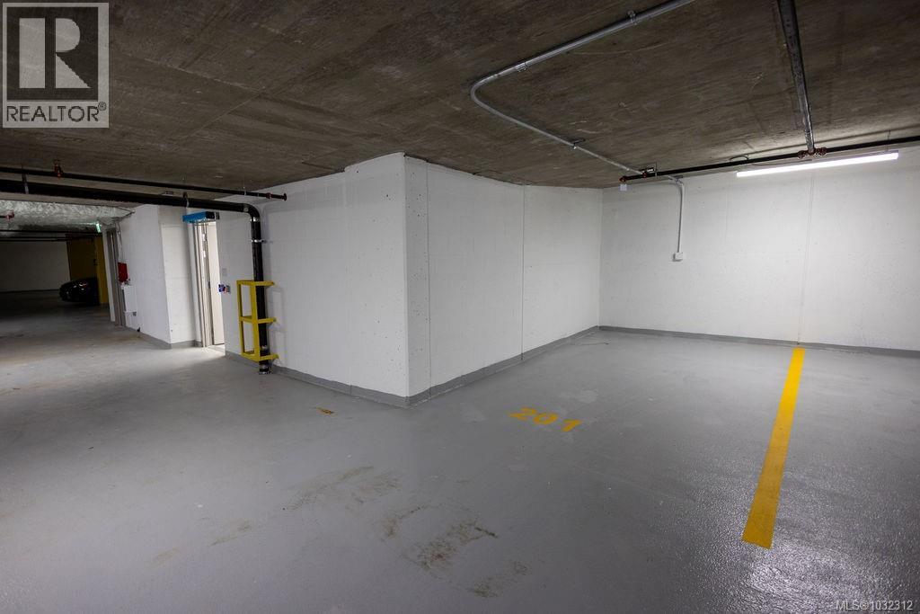 602 899 Esquimalt Road, Esquimalt