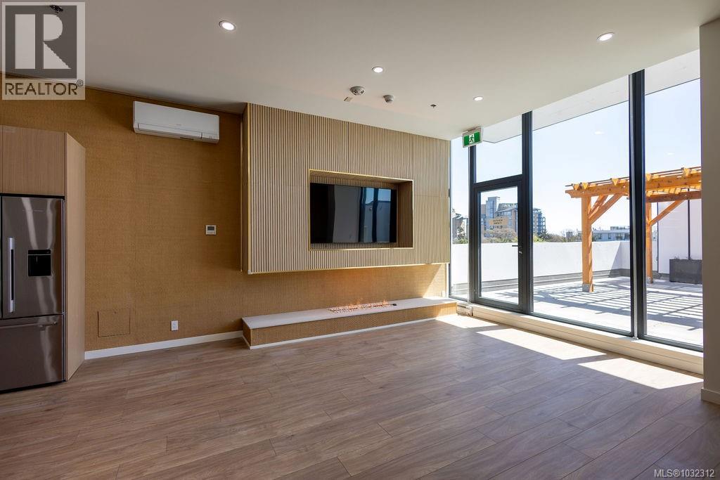 602 899 Esquimalt Road, Esquimalt