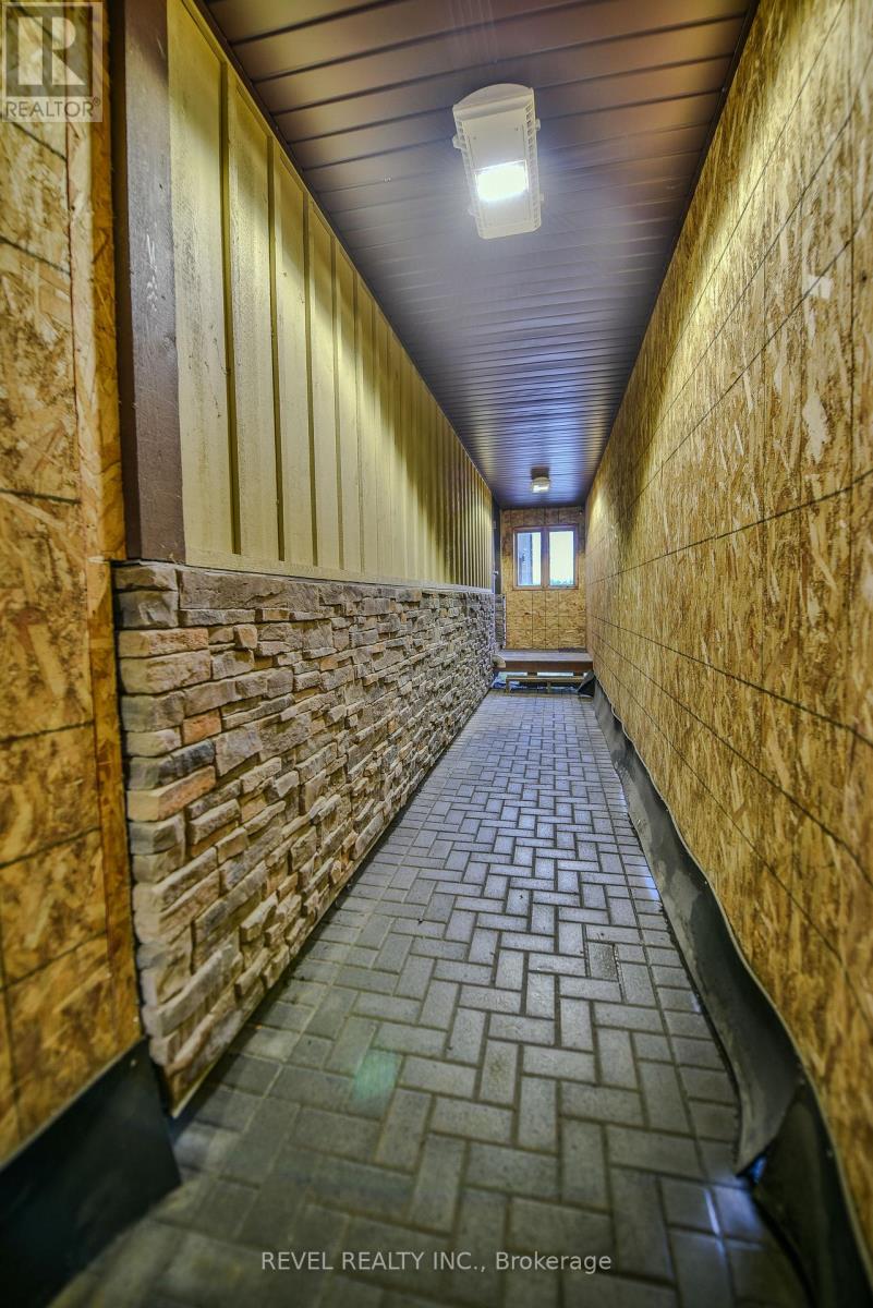 1086 RIVERSIDE DRIVE — photo 7