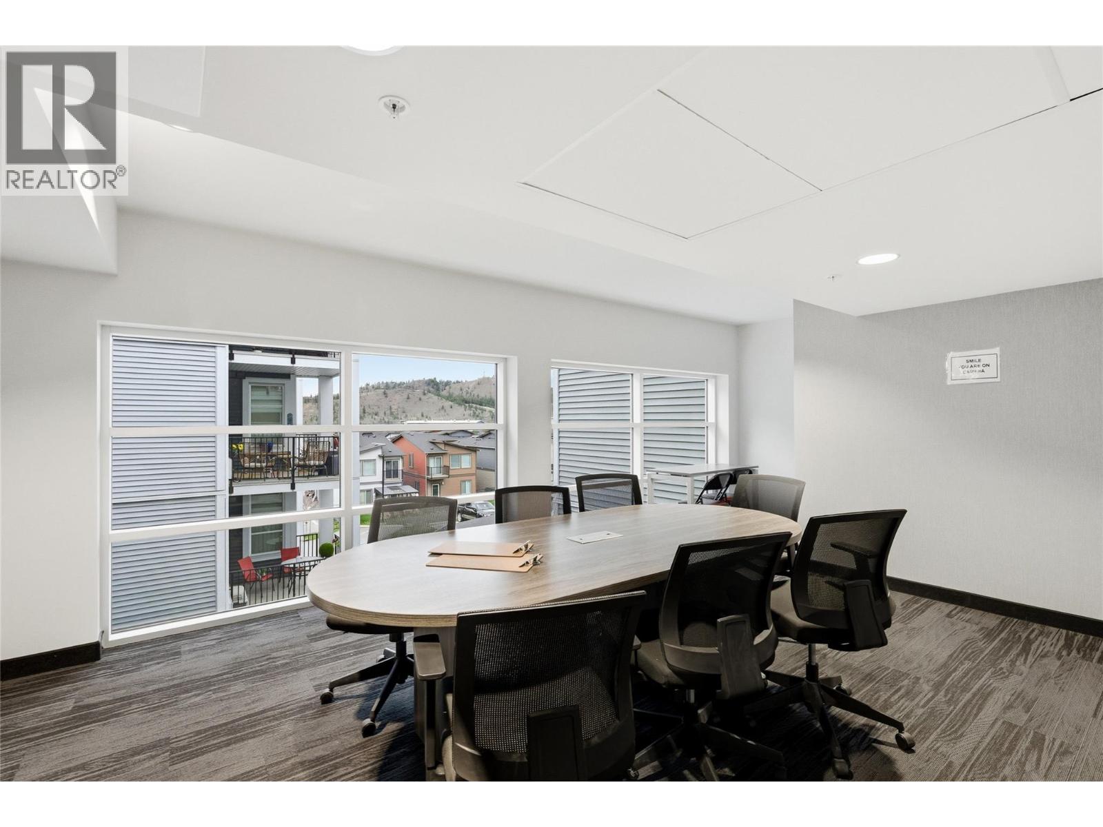 #114 1880 HUGH ALLAN DRIVE - 44