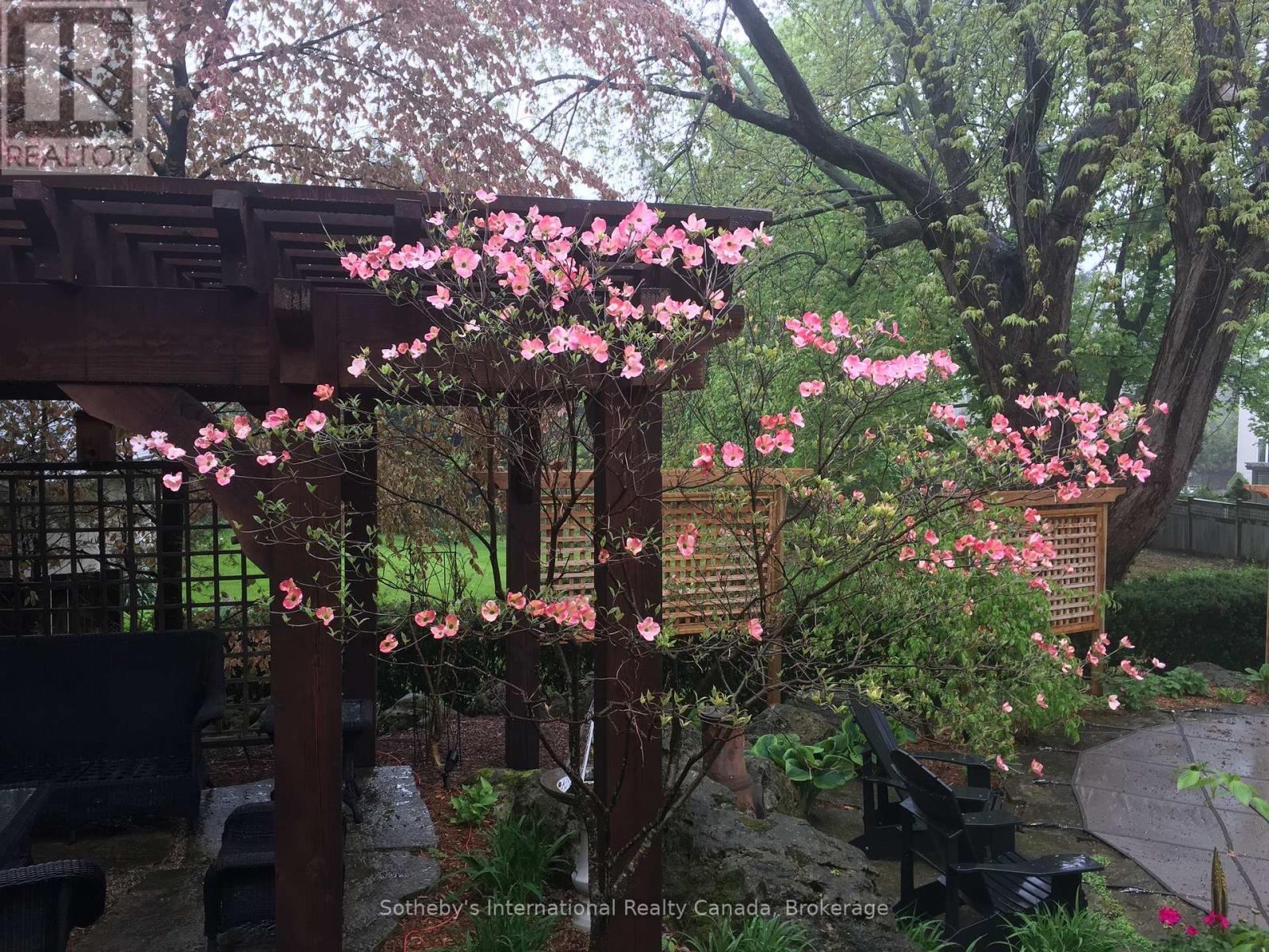 552 BOBOLINK ROAD — photo 50