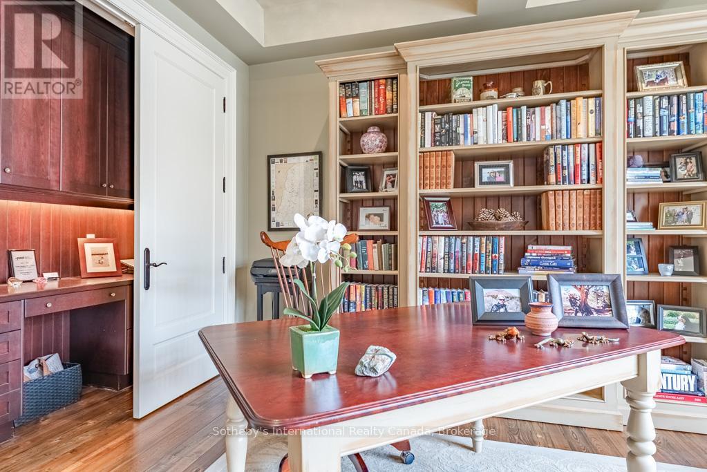 552 BOBOLINK ROAD — photo 9