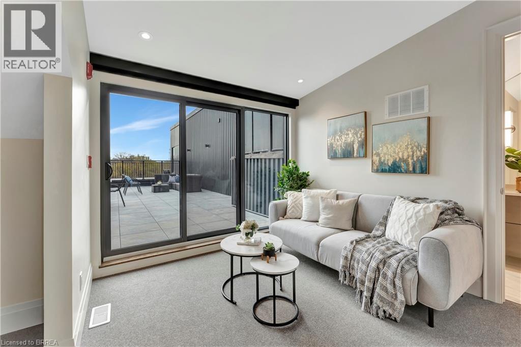 #204 7 GRAND RIVER Street N - 30