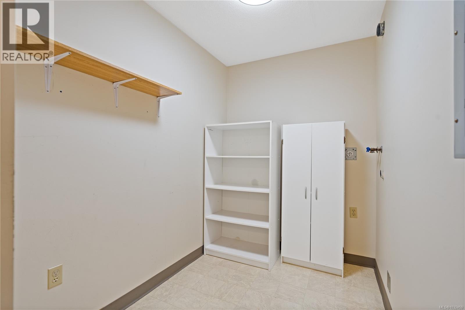 105 3915 St. George's Lane, Saanich