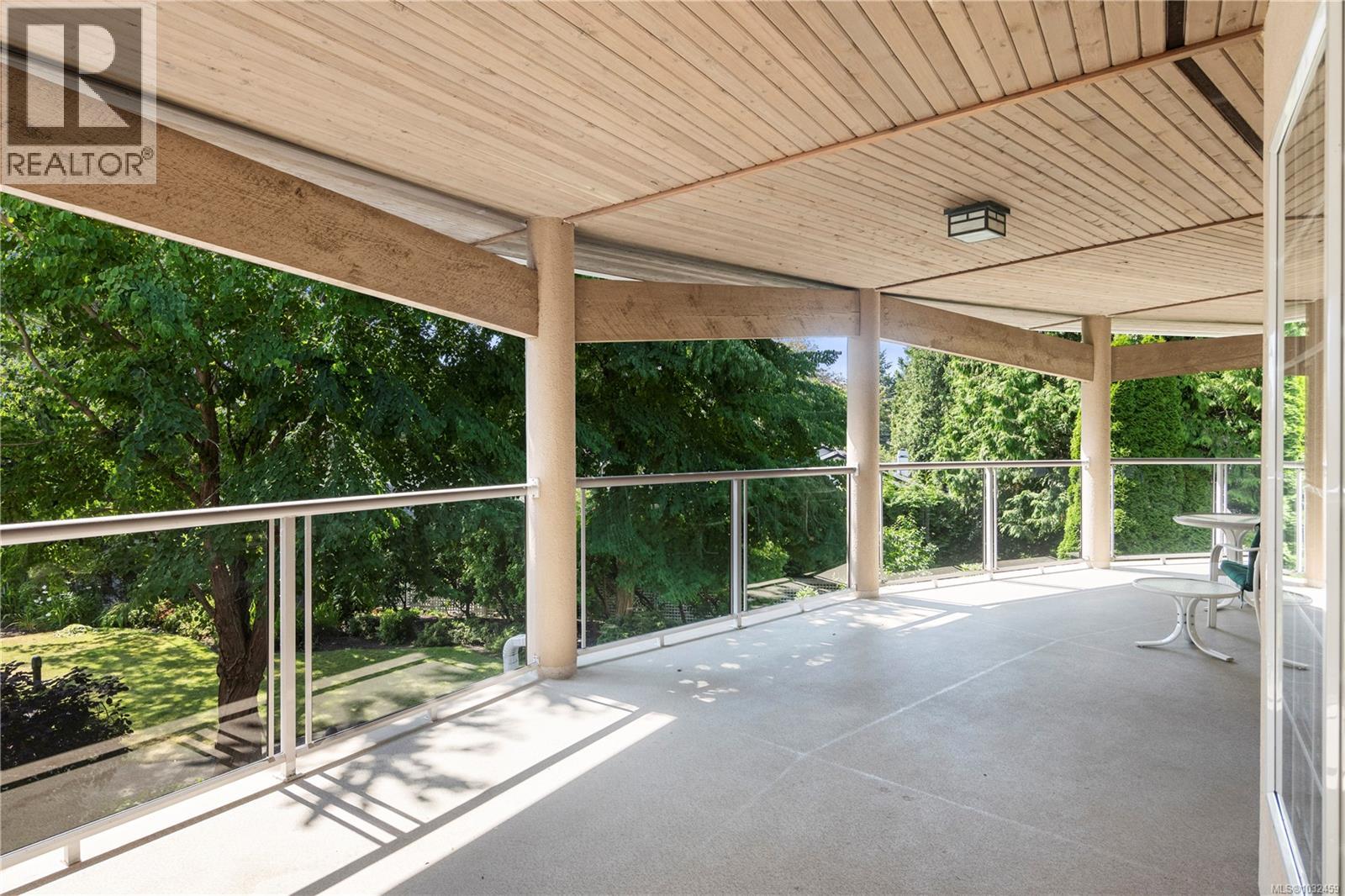 105 3915 St. George's Lane, Saanich