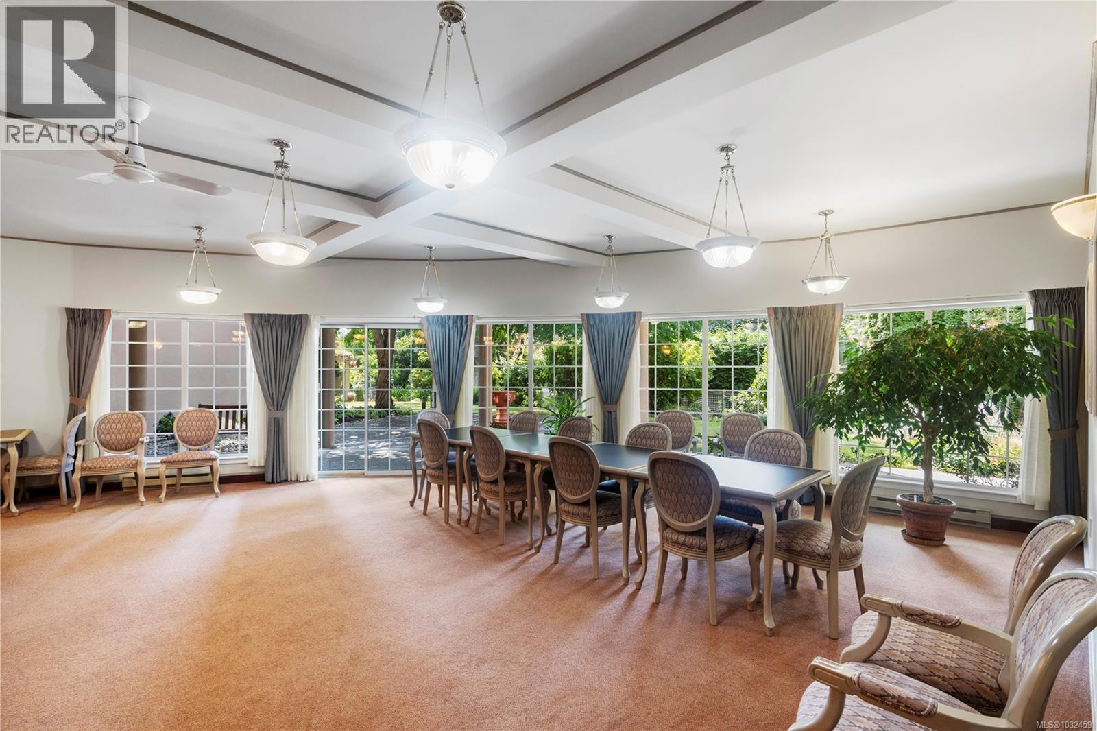 105 3915 St. George's Lane, Saanich