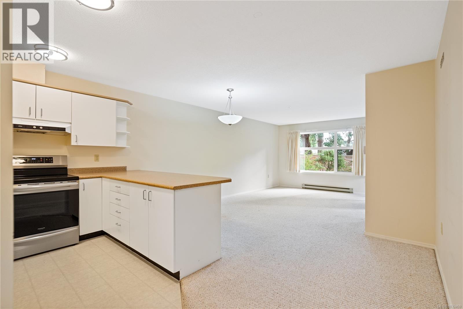 105 3915 St. George's Lane, Saanich